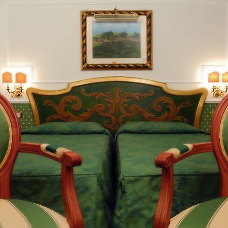 Hotel Giulio Cesare Rome Room photo